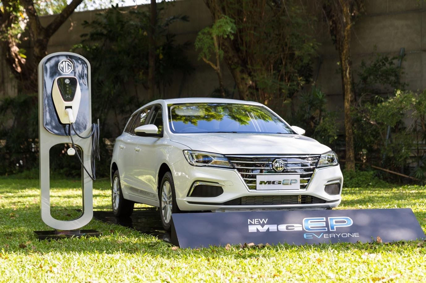 Phuket Car Rent - Cars, Van, Truck Rentals, Travel Services Phuket Thailand
